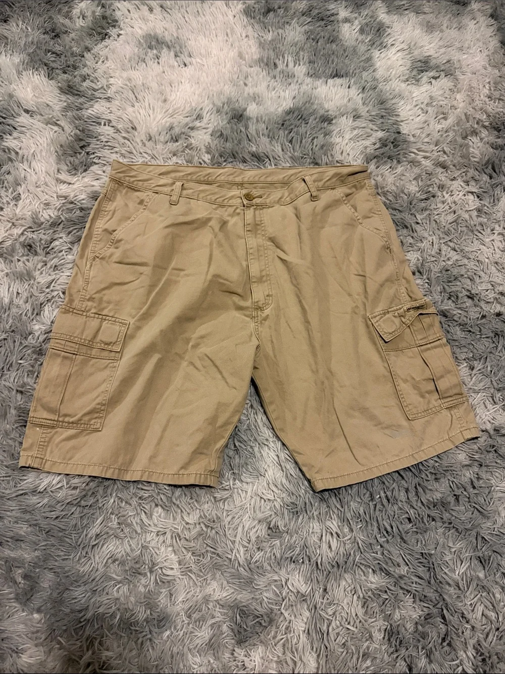 Wrangler cargo shorts size 40